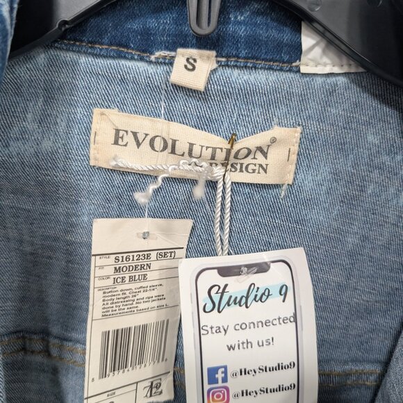 Evolution in Design - Jean Jacket - Picture 4 of 7